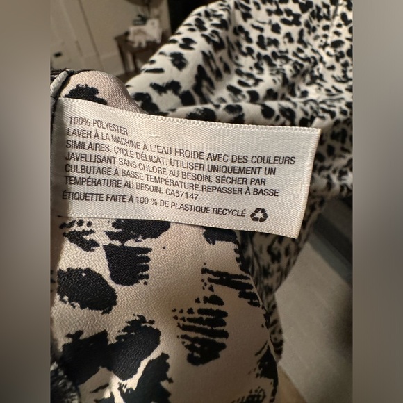 Medium - Merona summer sleeveless blouse with black and white print - Picture 8 of 10